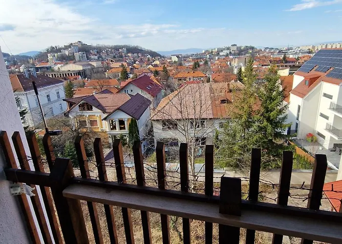 Apartment Floor With Great View *