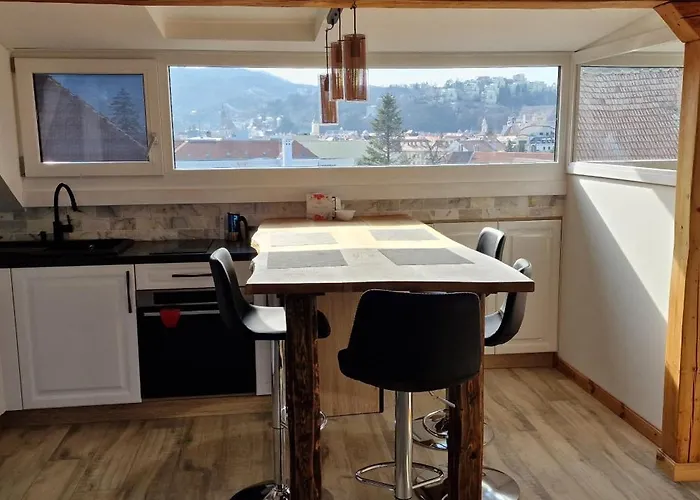 Apartment Floor With Great View *